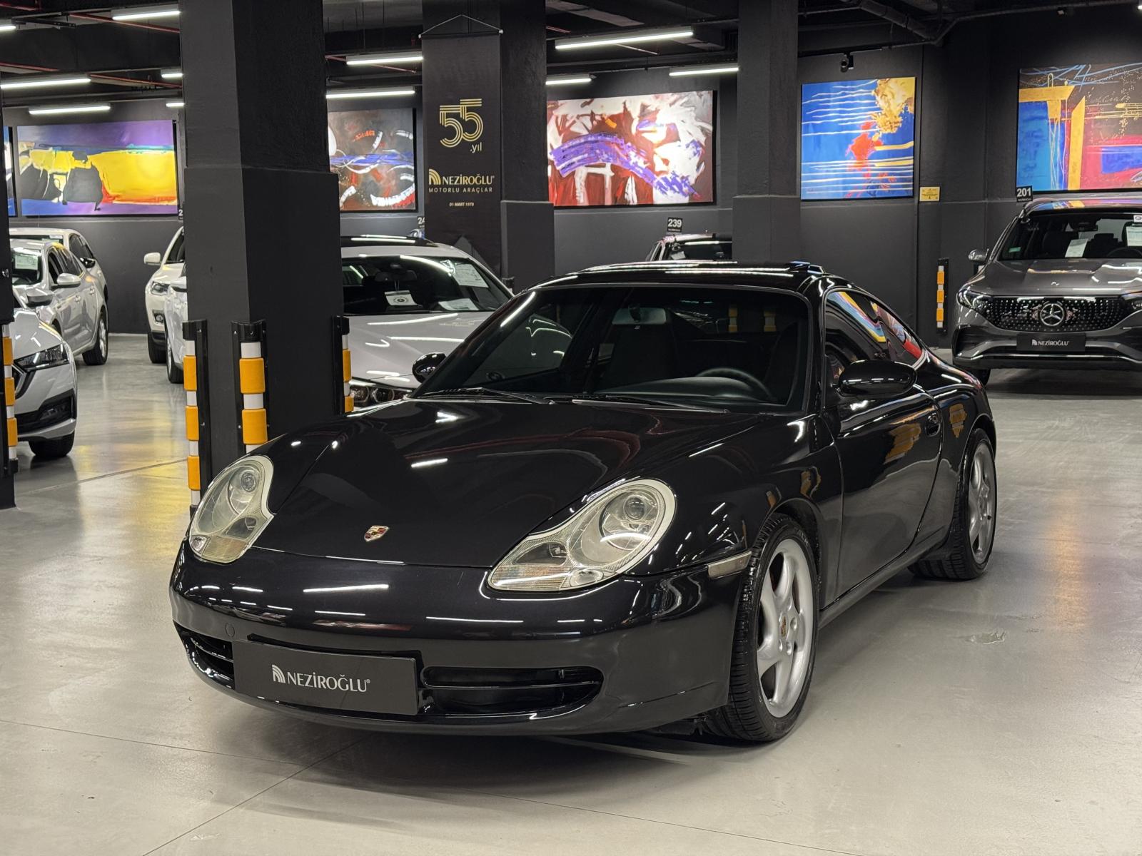 PORSCHE 911