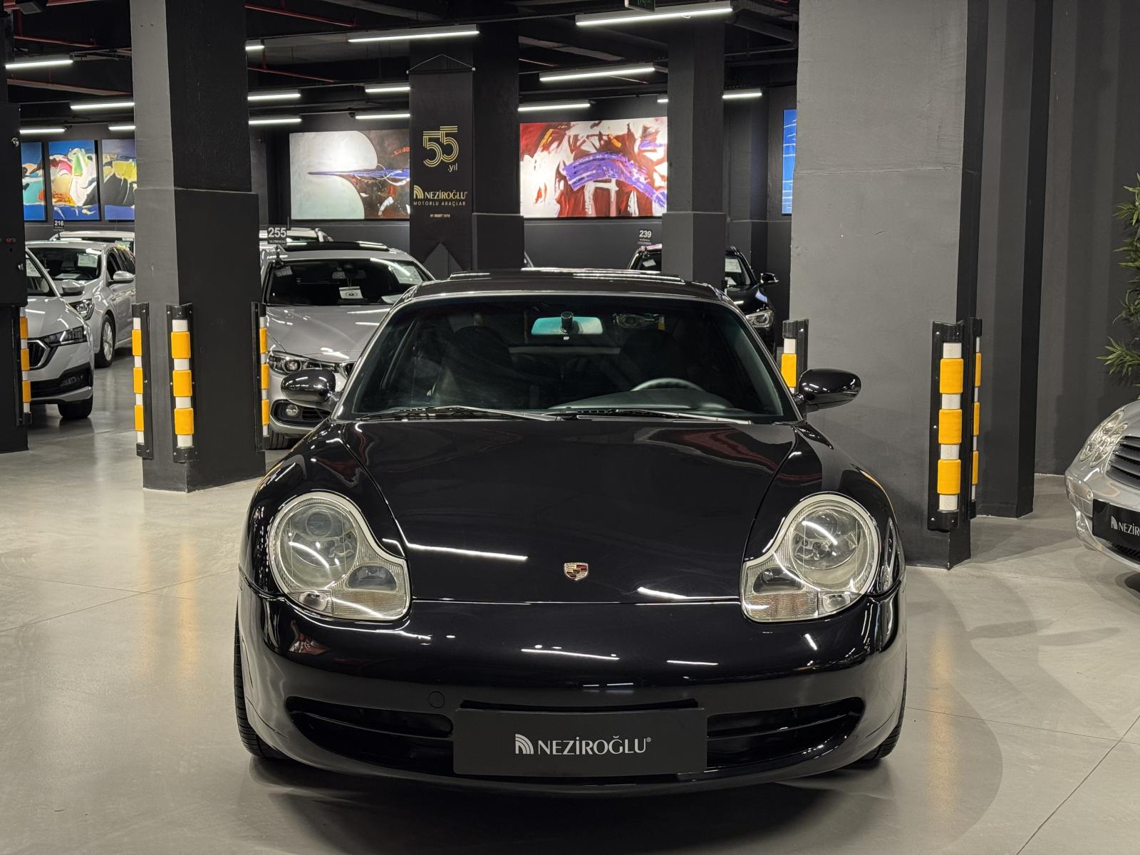 PORSCHE 911
