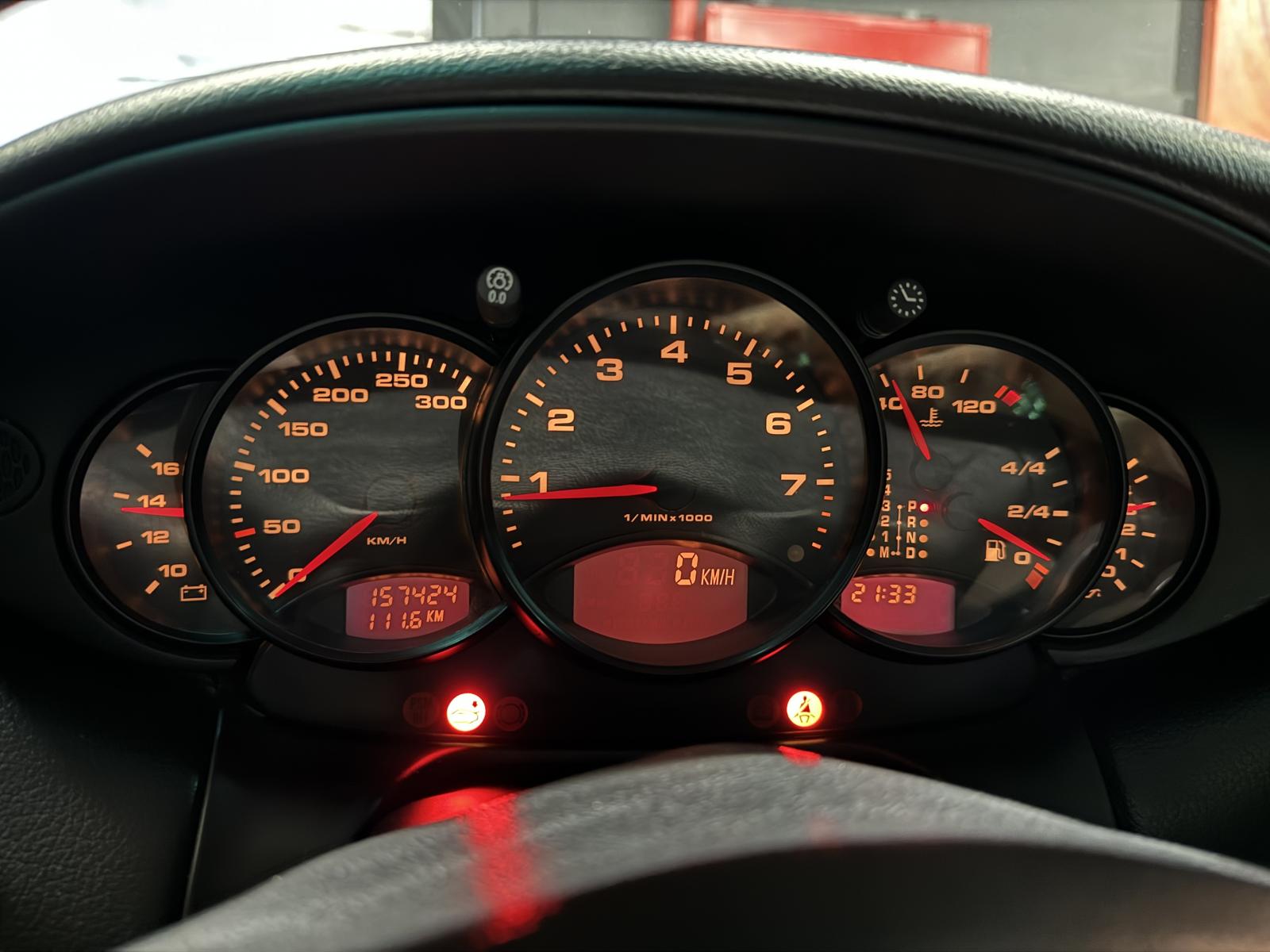 PORSCHE 911