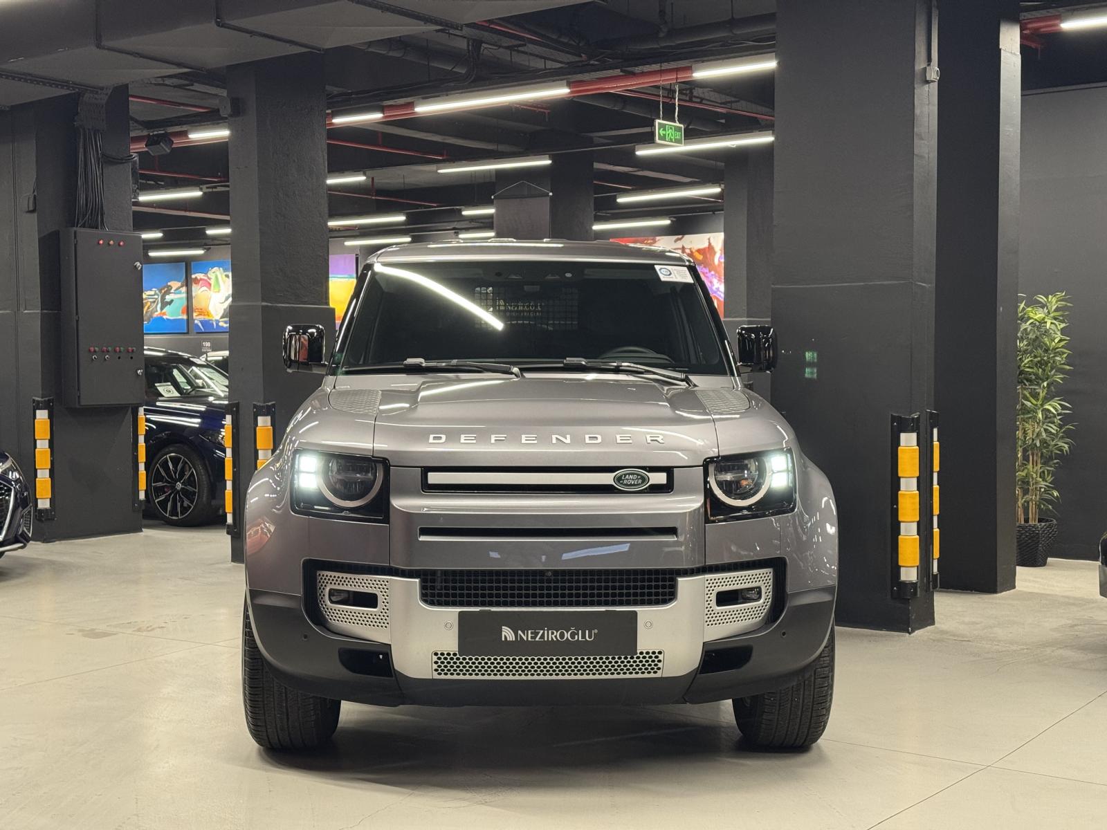 LAND ROVER DEFENDER