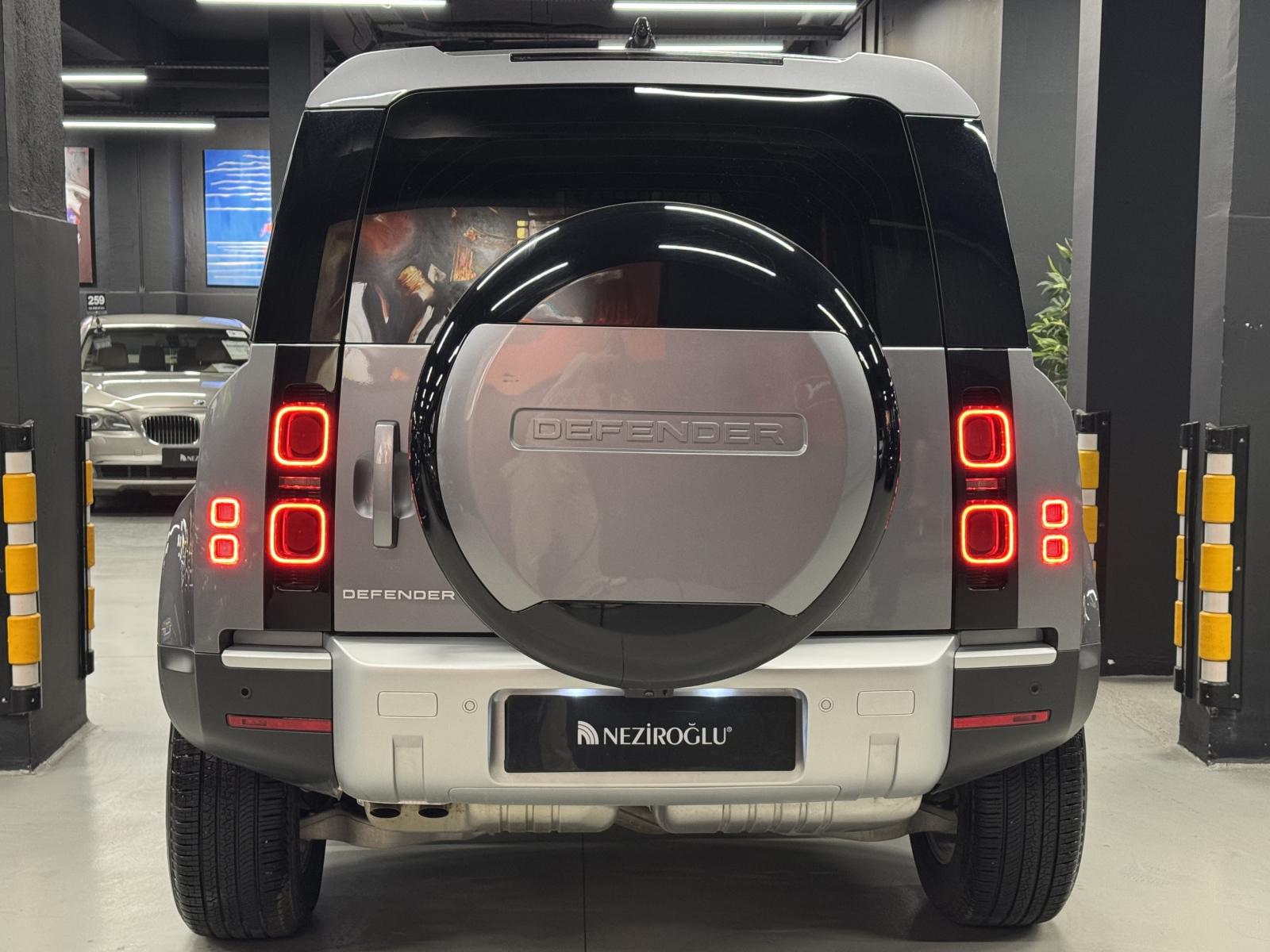 LAND ROVER DEFENDER