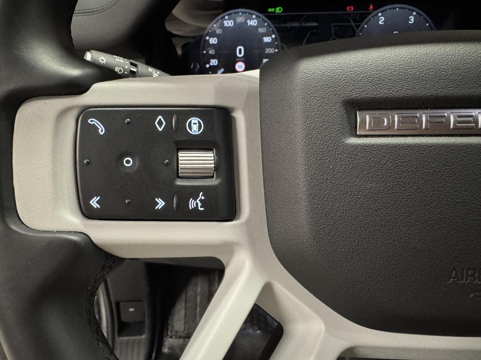 LAND ROVER DEFENDER