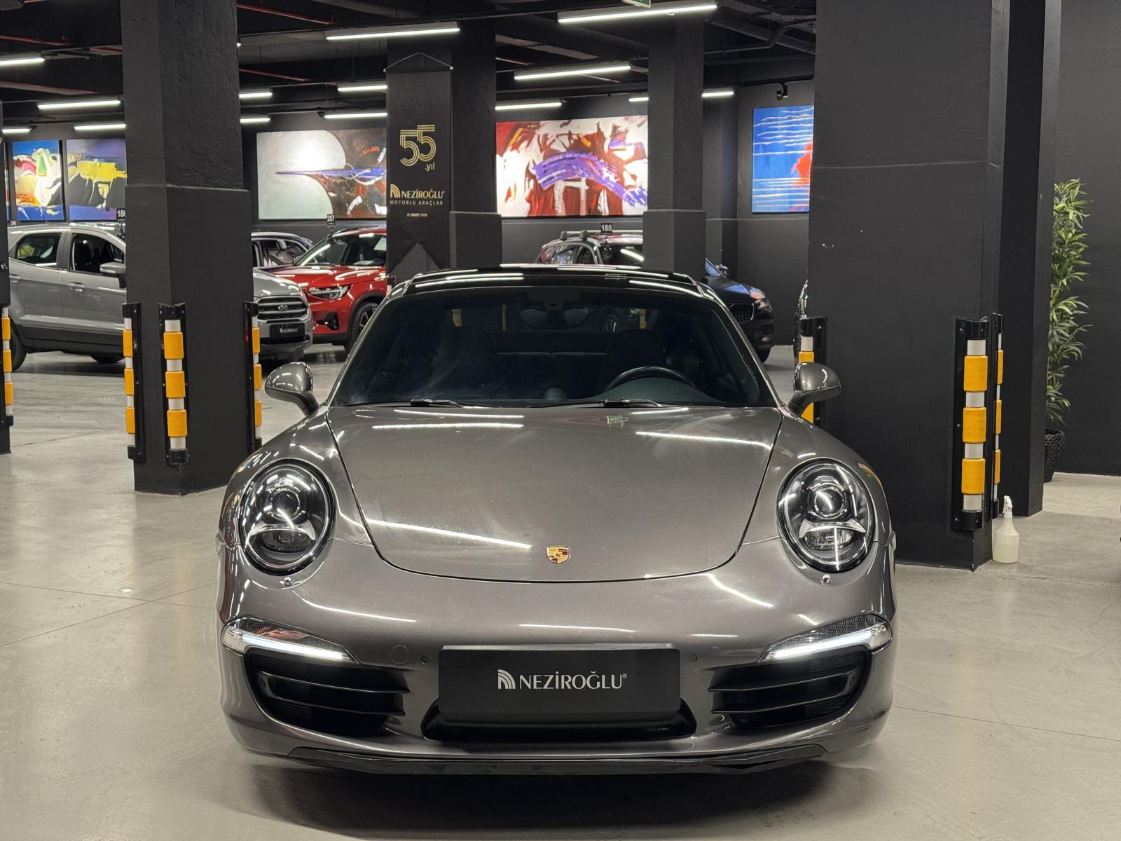 PORSCHE 911