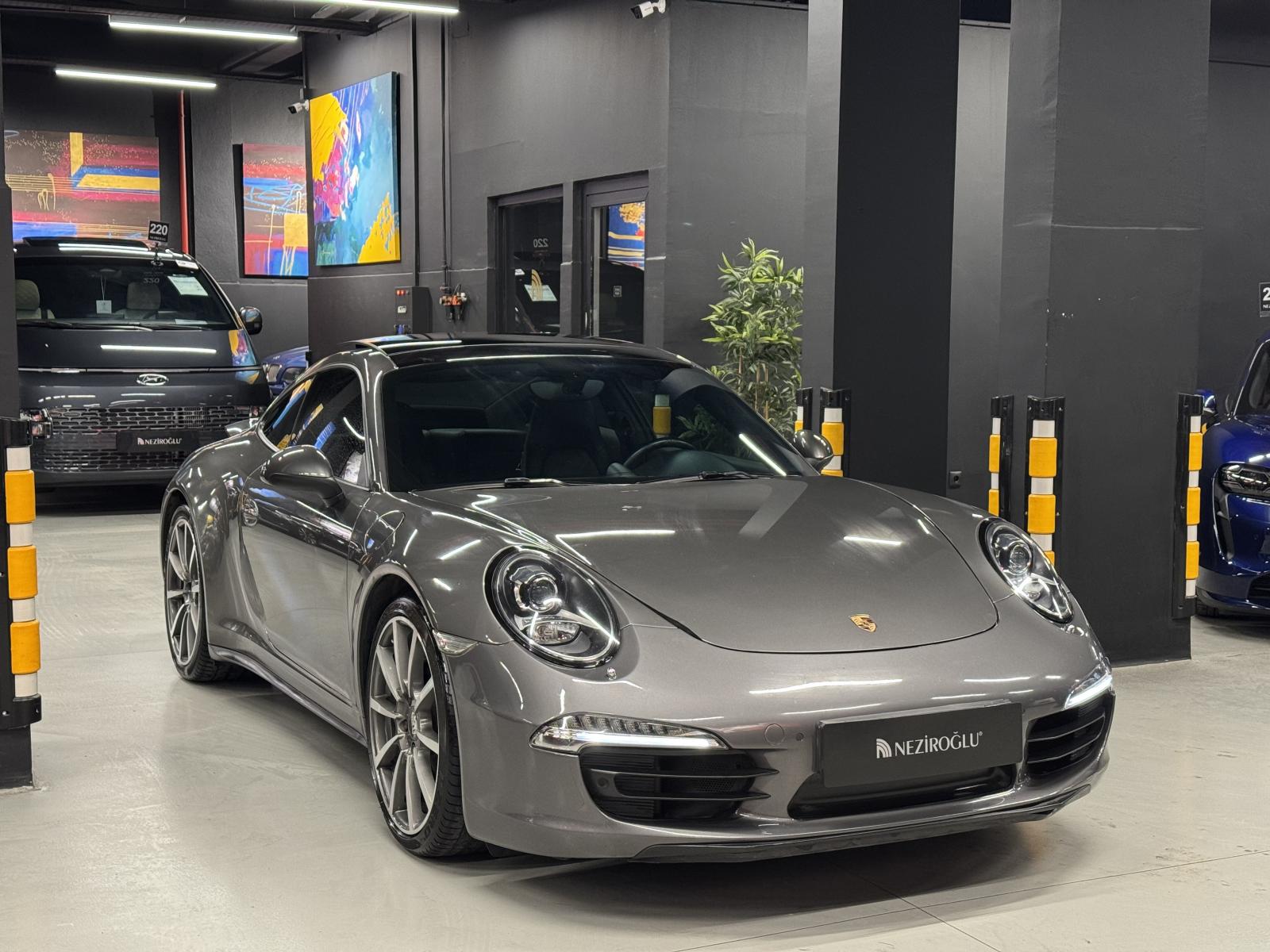 PORSCHE 911