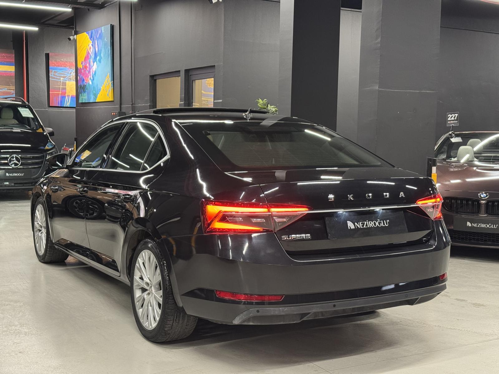 SKODA SUPERB