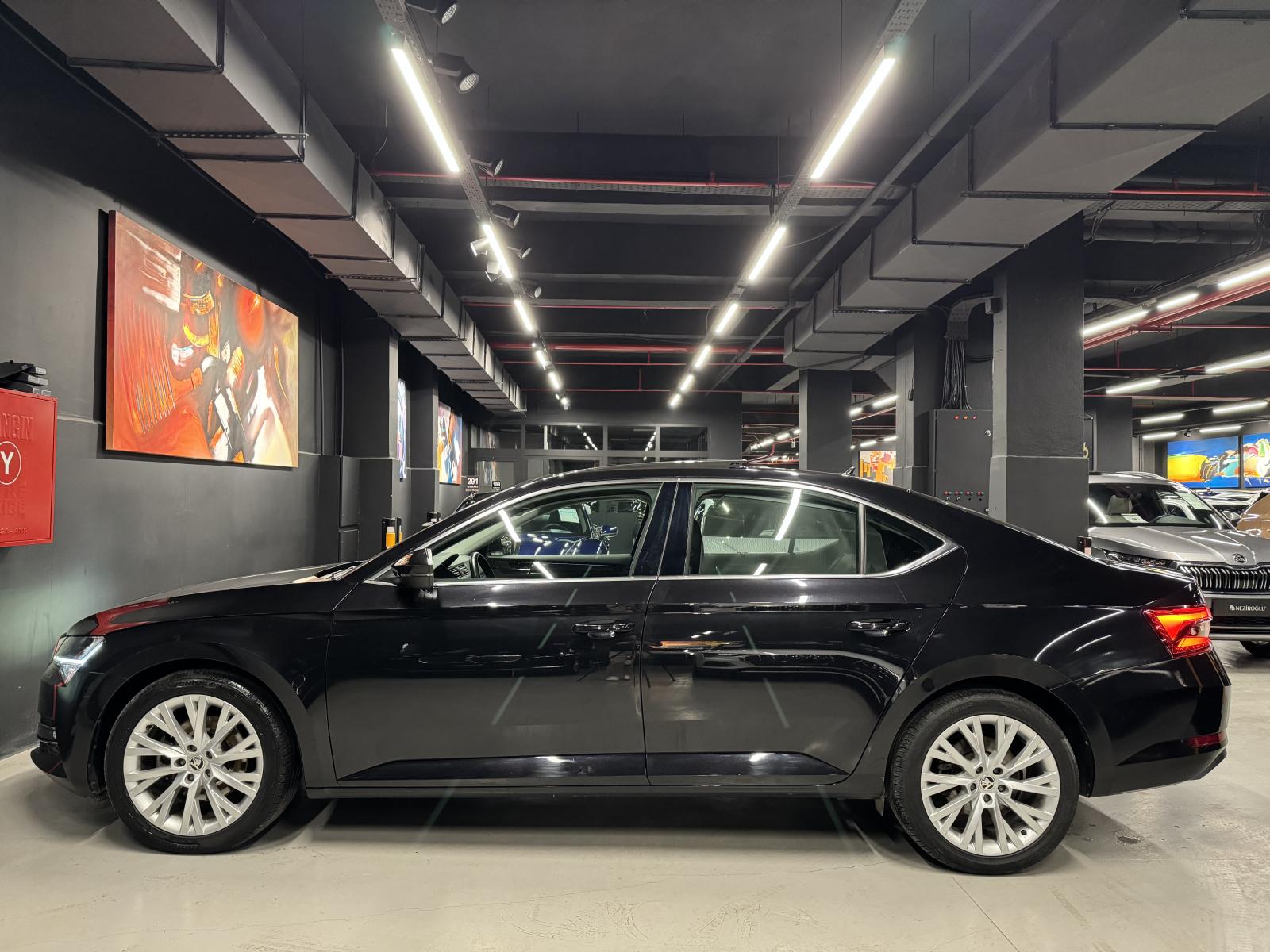 SKODA SUPERB