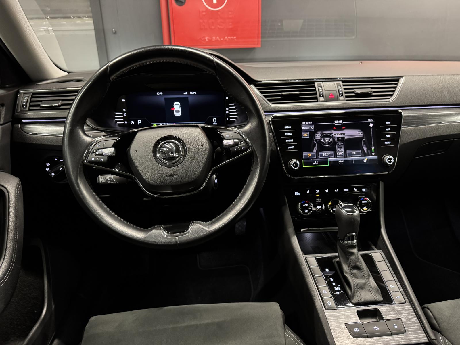 SKODA SUPERB