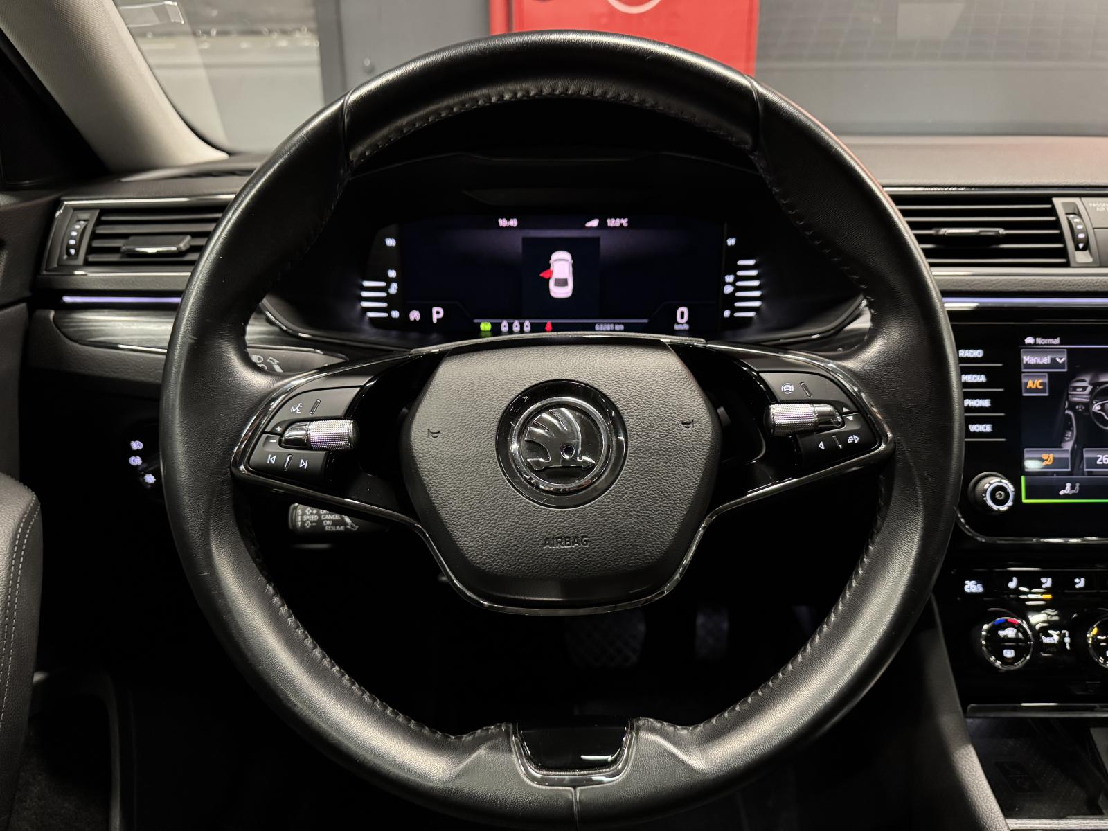 SKODA SUPERB