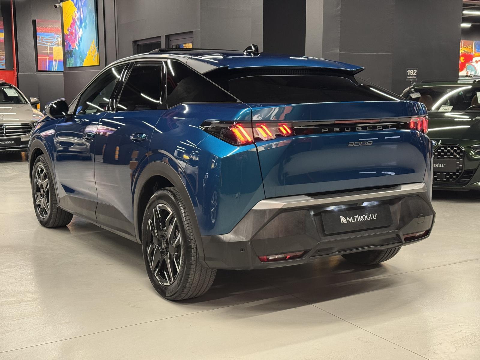 PEUGEOT 3008