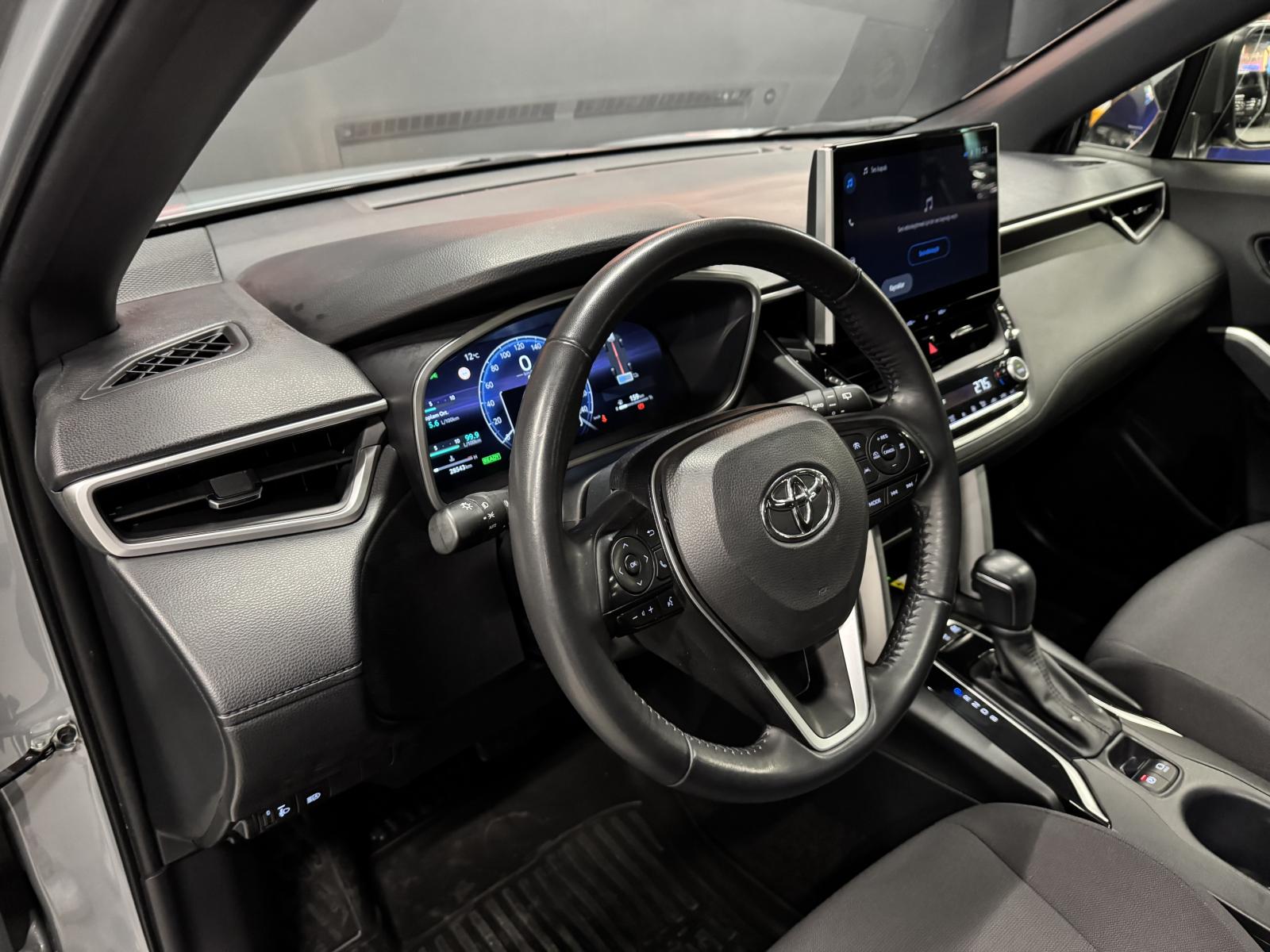 TOYOTA COROLLA CROSS