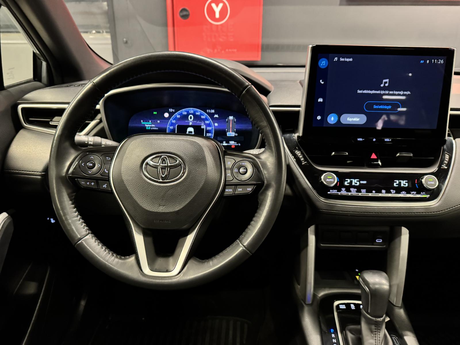 TOYOTA COROLLA CROSS