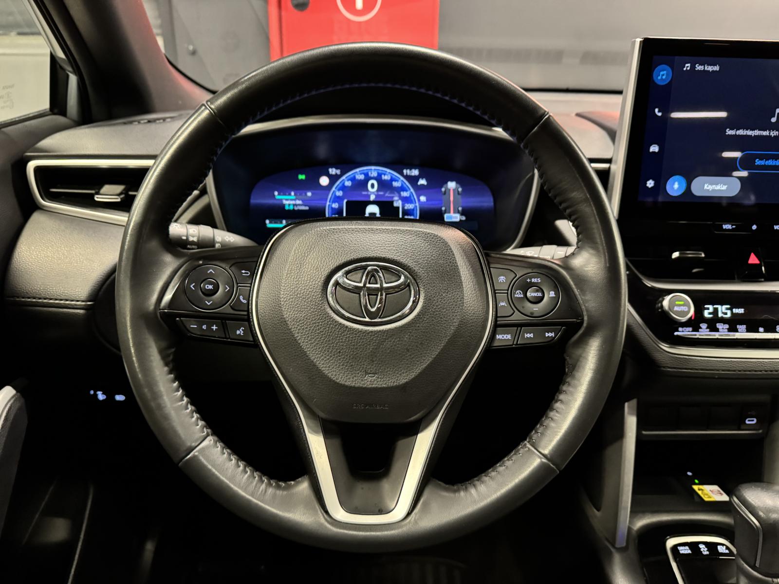 TOYOTA COROLLA CROSS