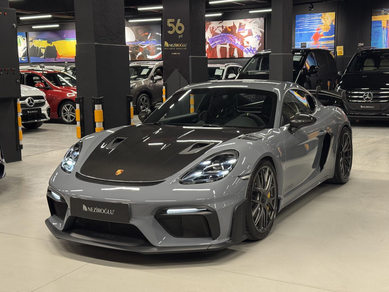 PORSCHE 718
