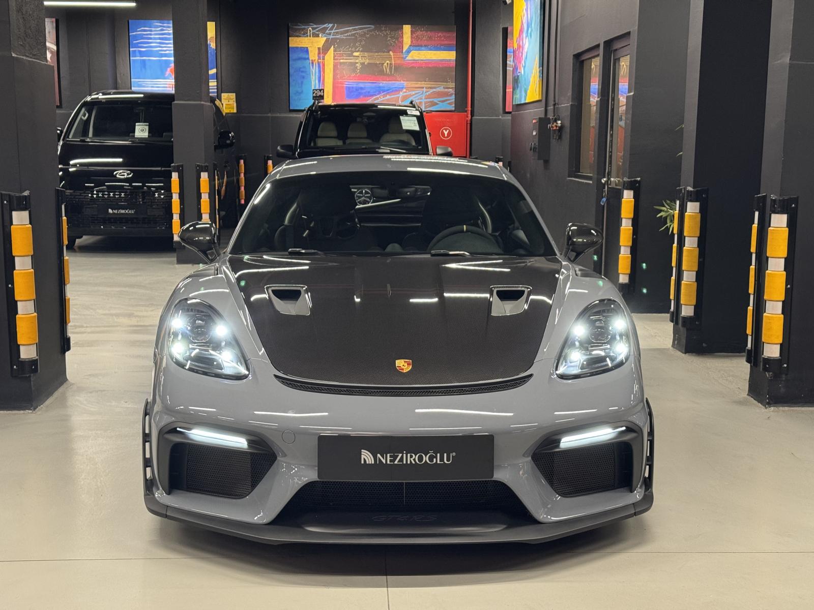 PORSCHE 718
