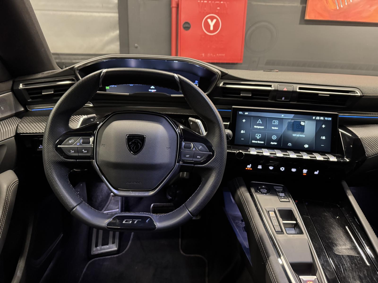 PEUGEOT 508