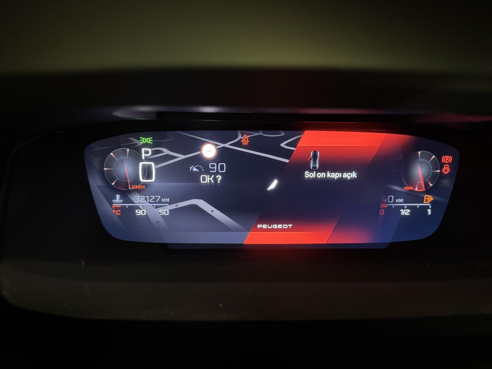 PEUGEOT 408