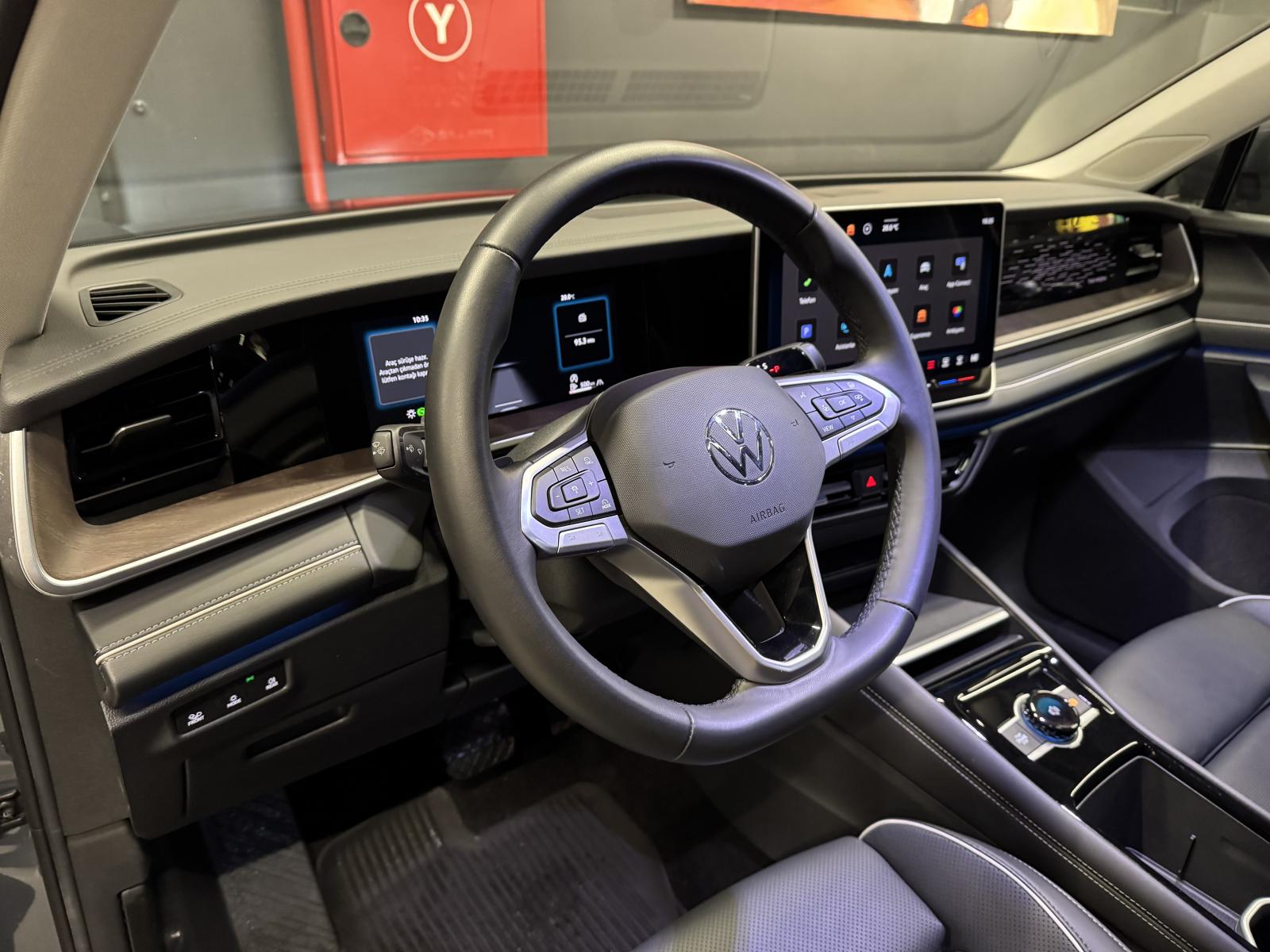VOLKSWAGEN TAYRON