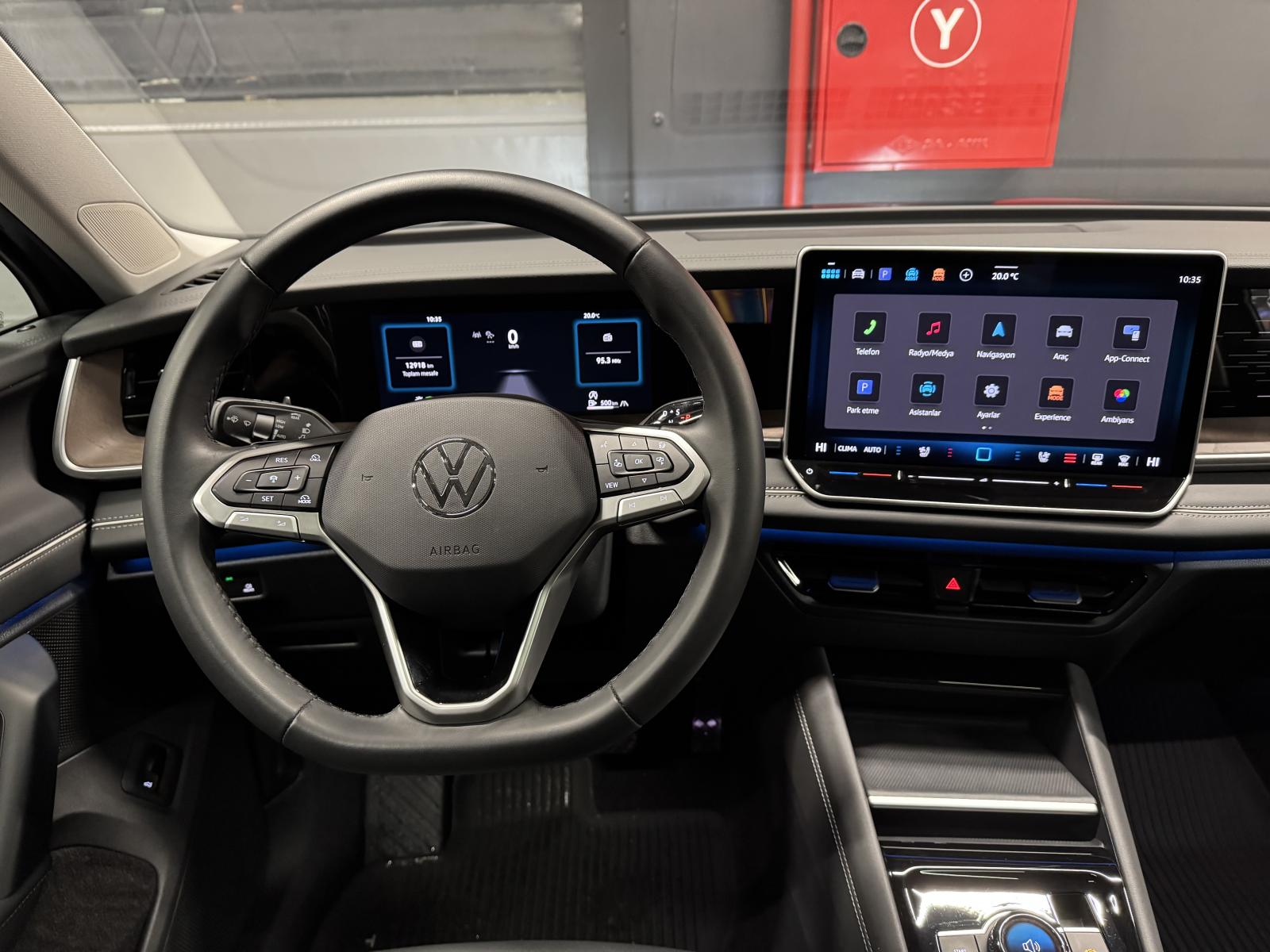 VOLKSWAGEN TAYRON
