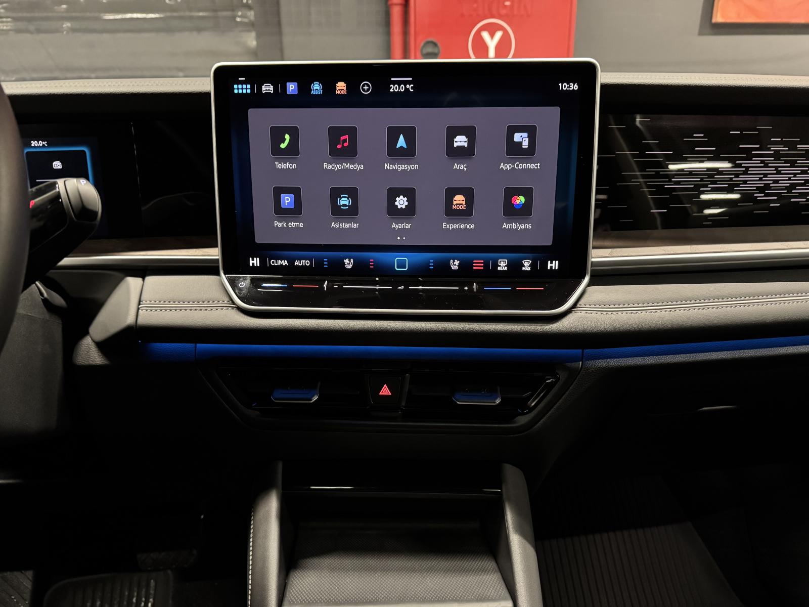VOLKSWAGEN TAYRON