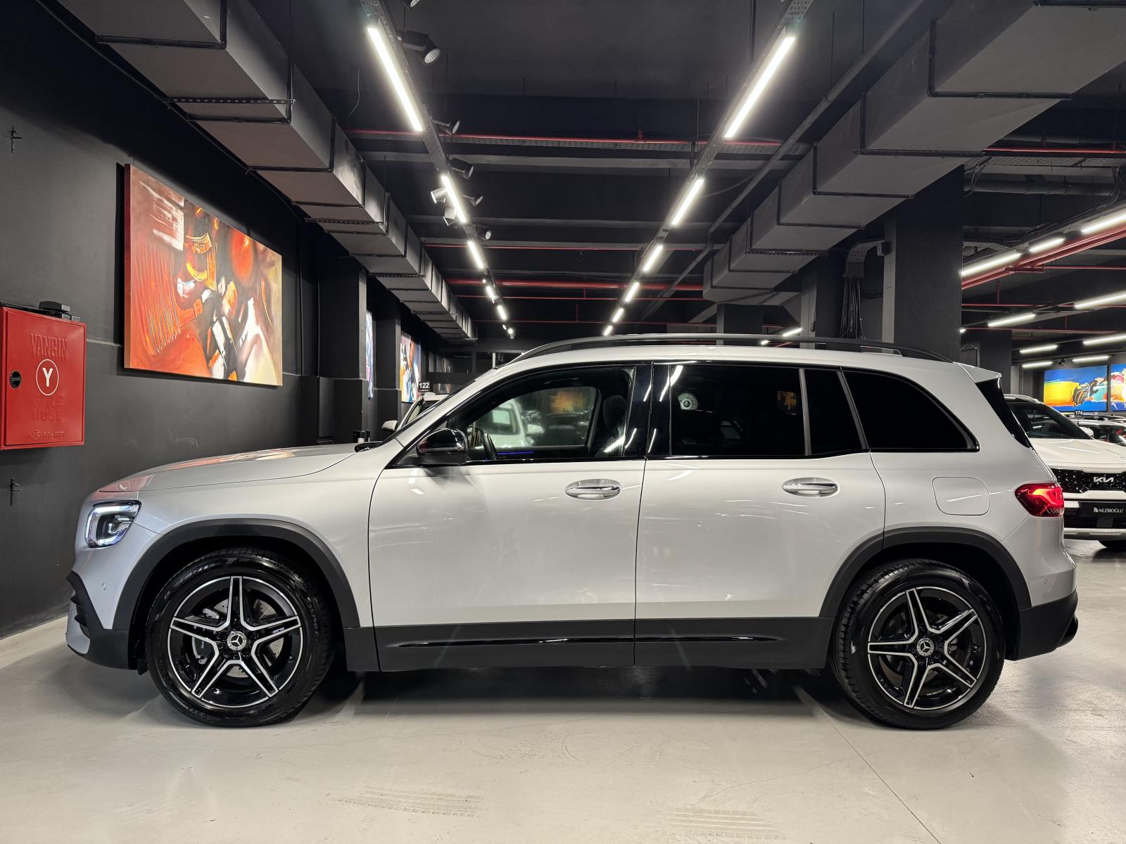 MERCEDES GLB