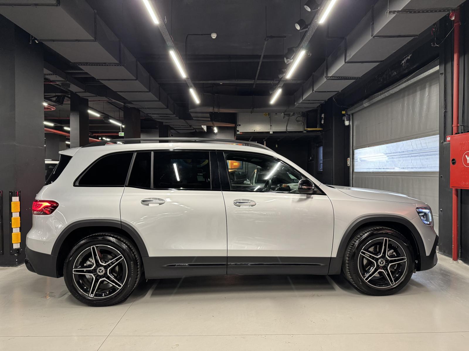 MERCEDES GLB