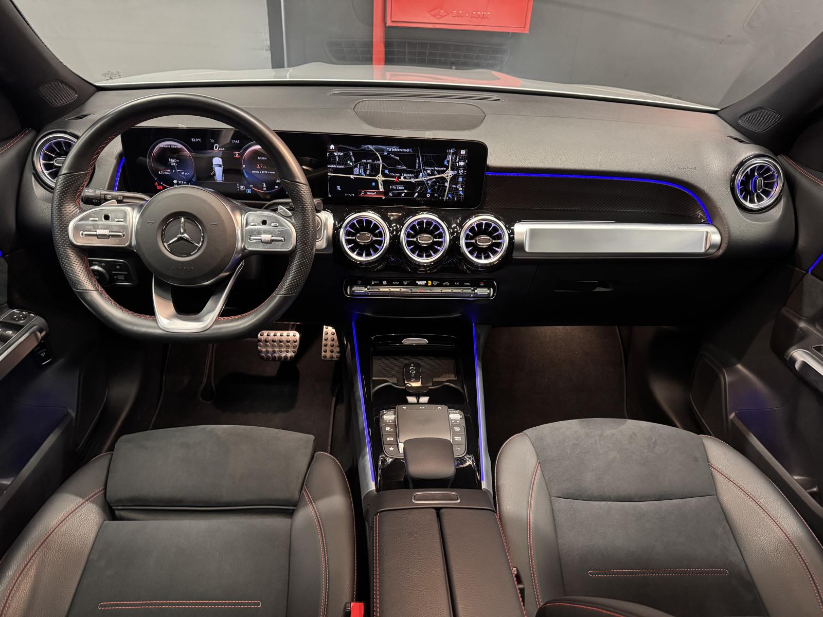 MERCEDES GLB