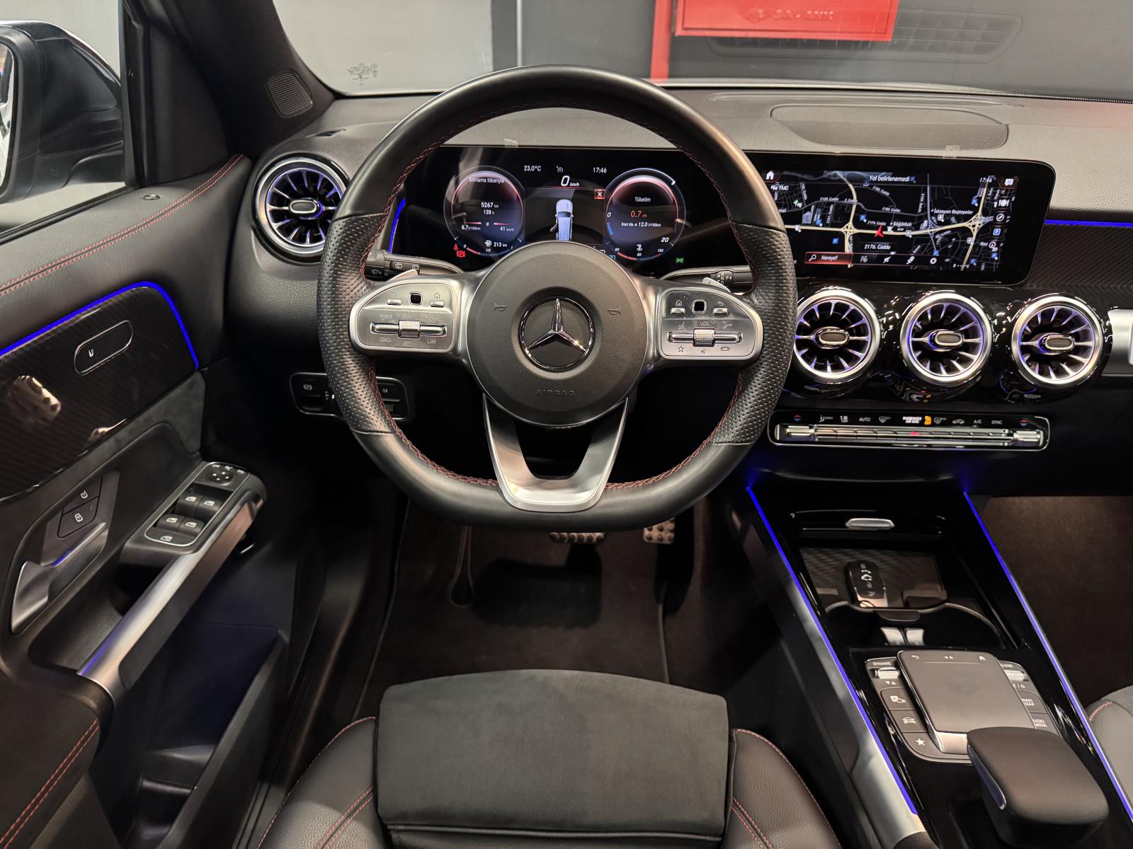MERCEDES GLB