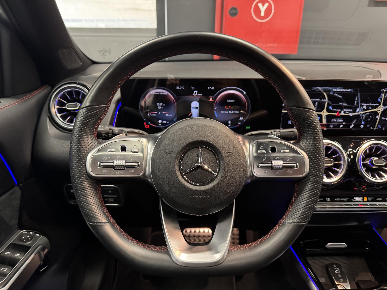 MERCEDES GLB