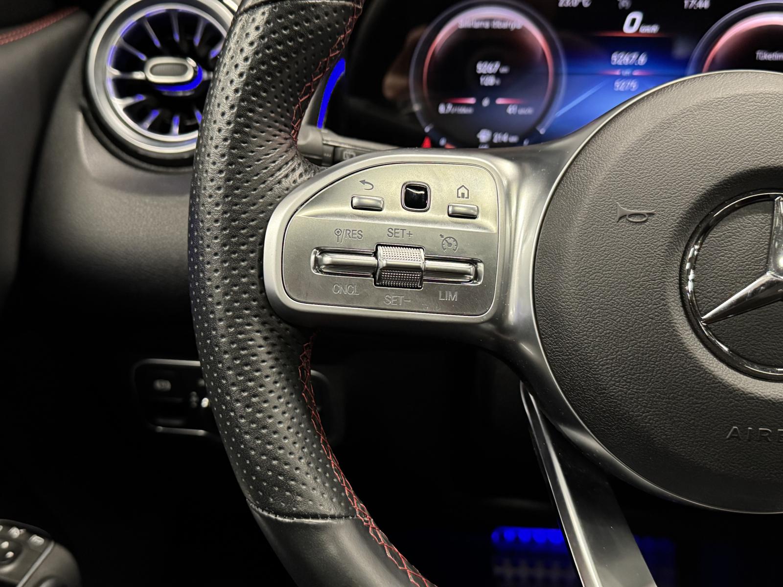 MERCEDES GLB
