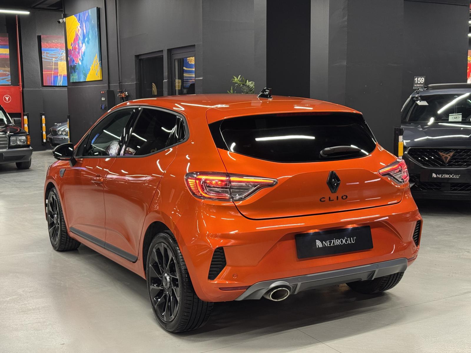 RENAULT CLIO