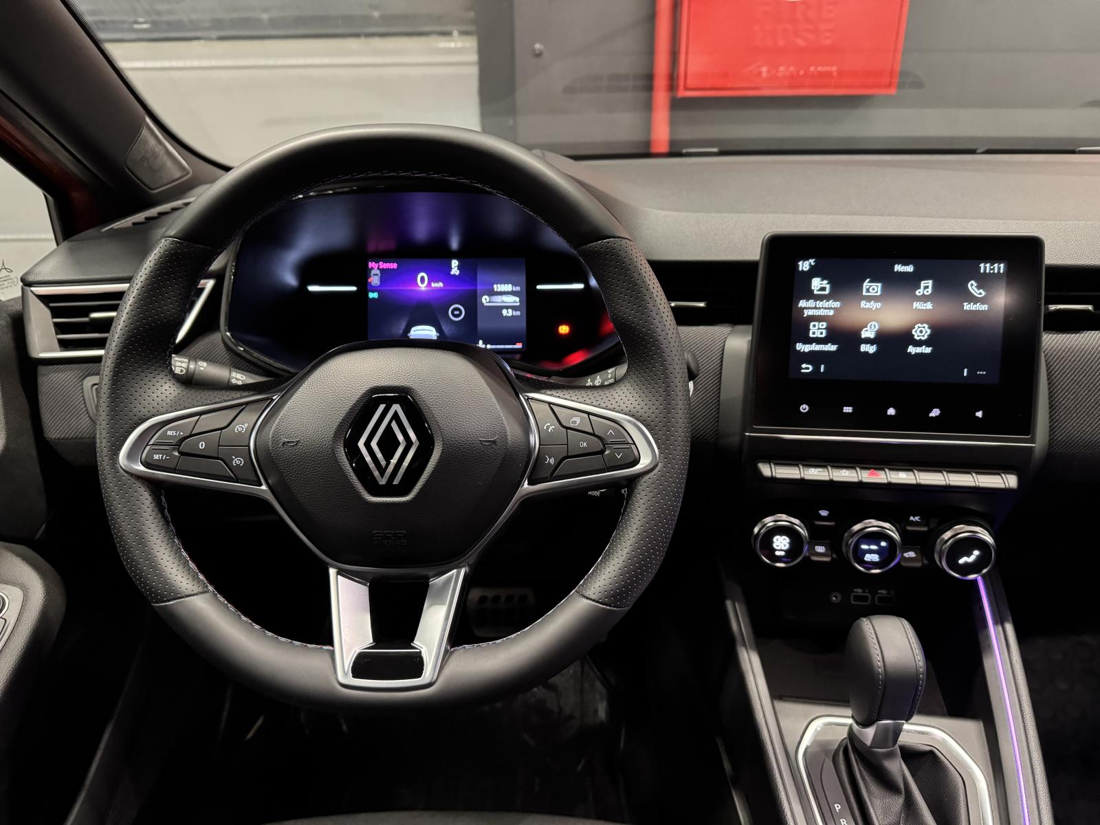 RENAULT CLIO