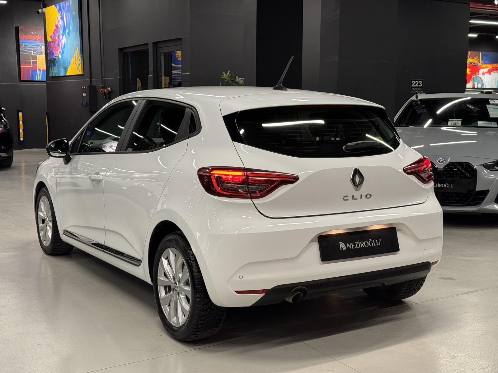 RENAULT CLIO