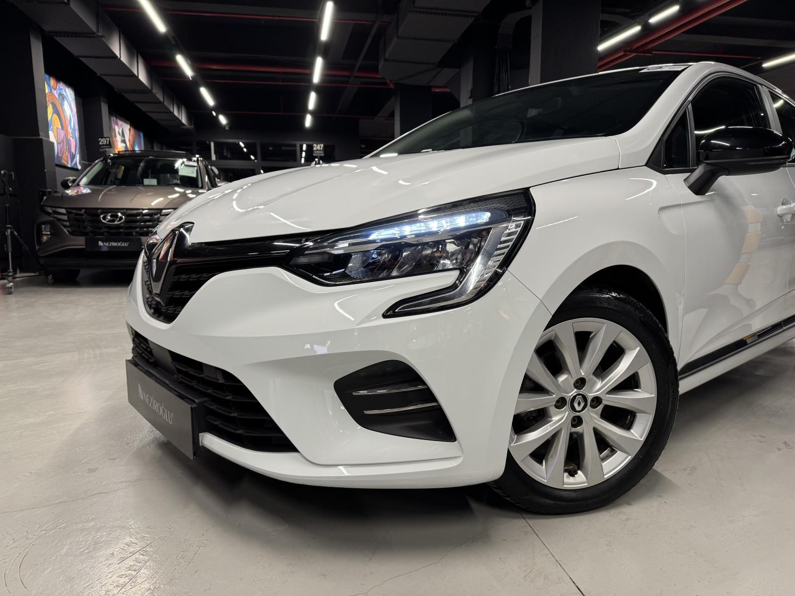 RENAULT CLIO