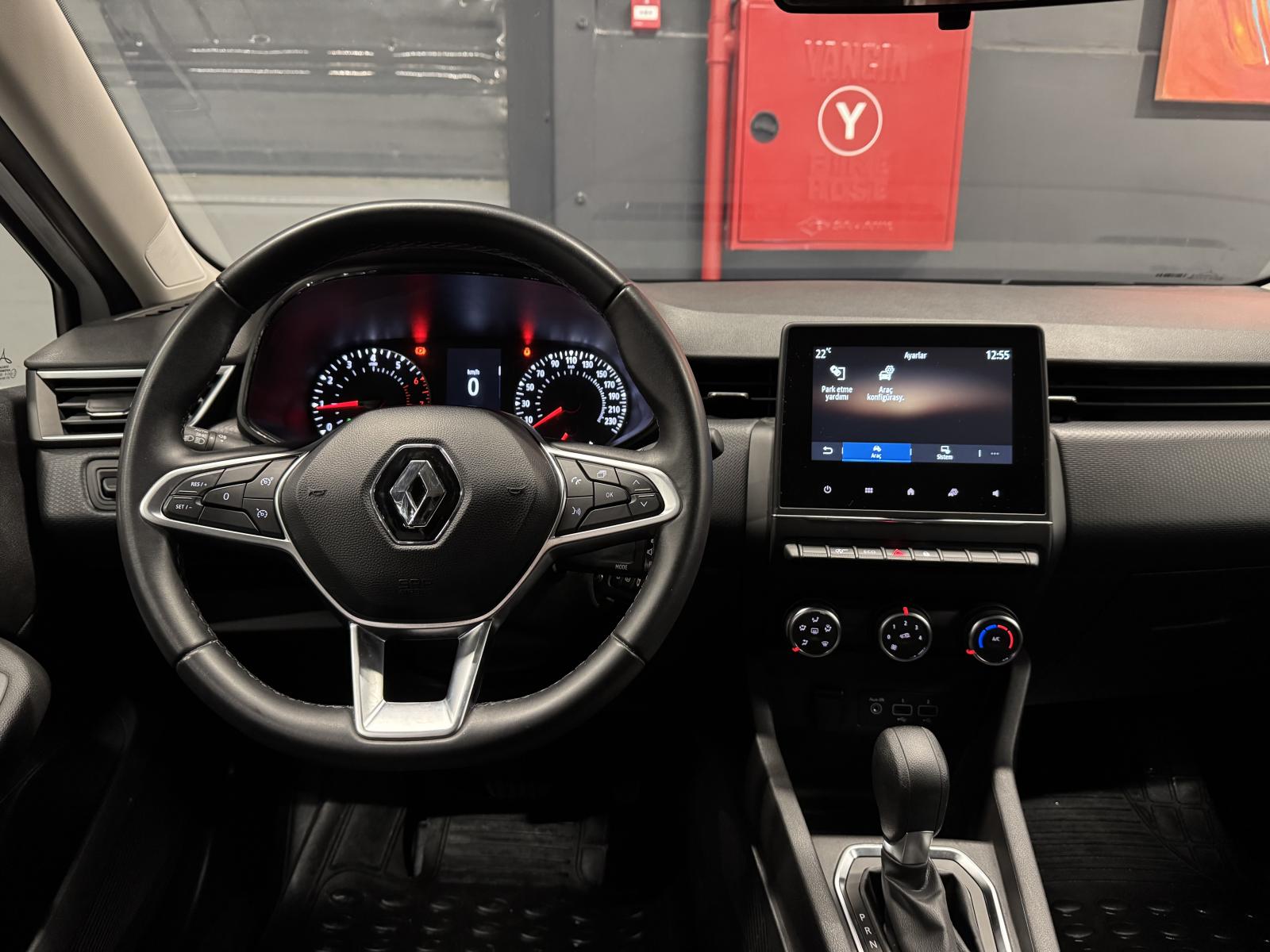 RENAULT CLIO
