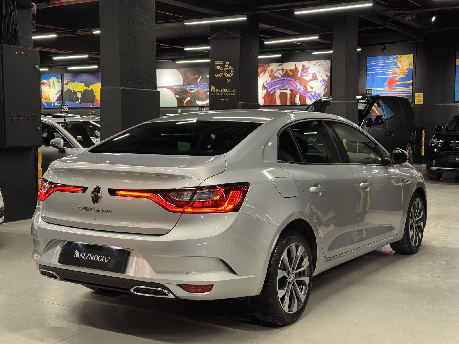 RENAULT MEGANE