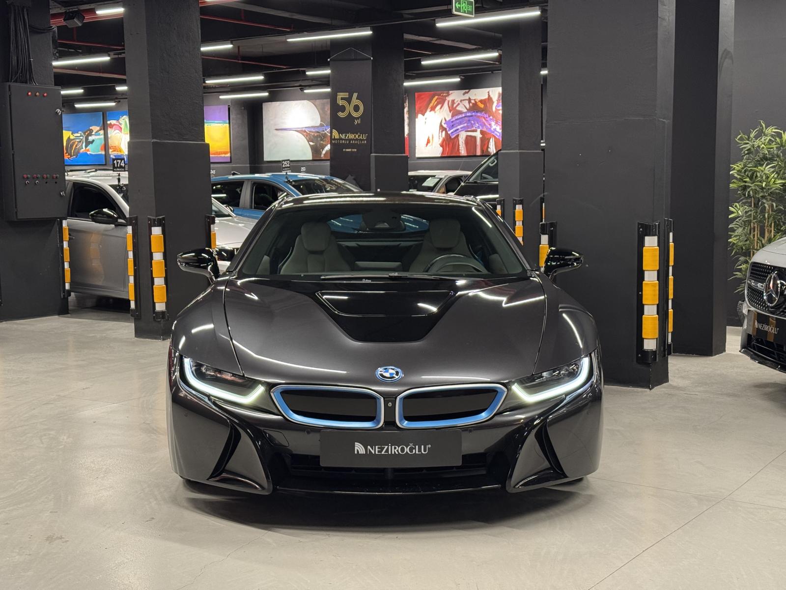 BMW İ8