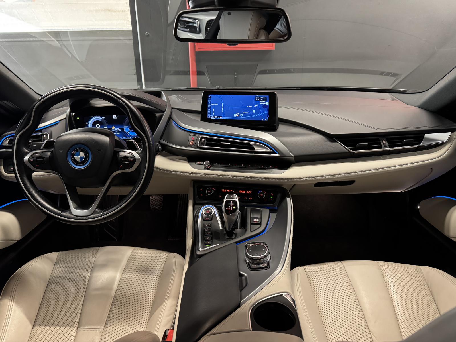 BMW İ8