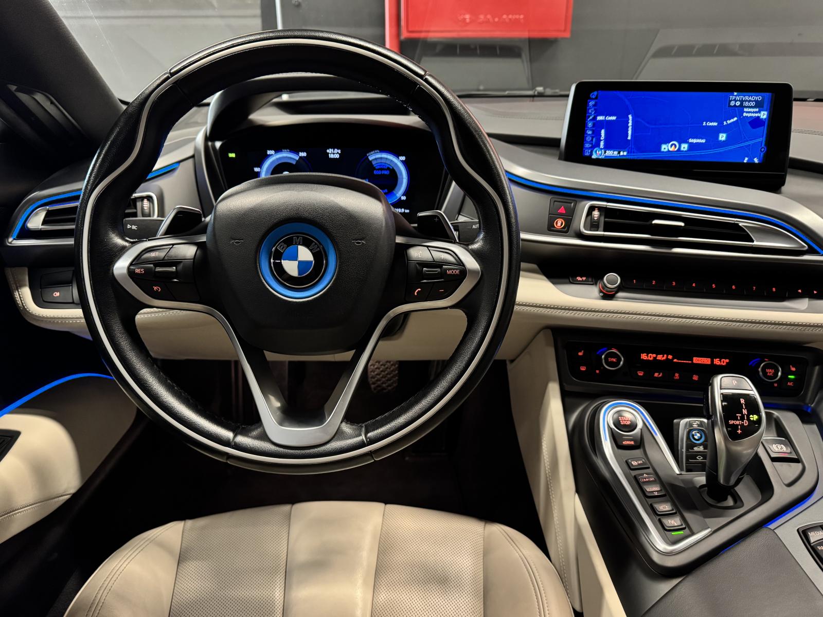 BMW İ8