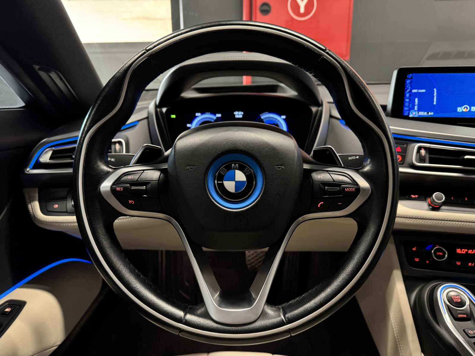 BMW İ8