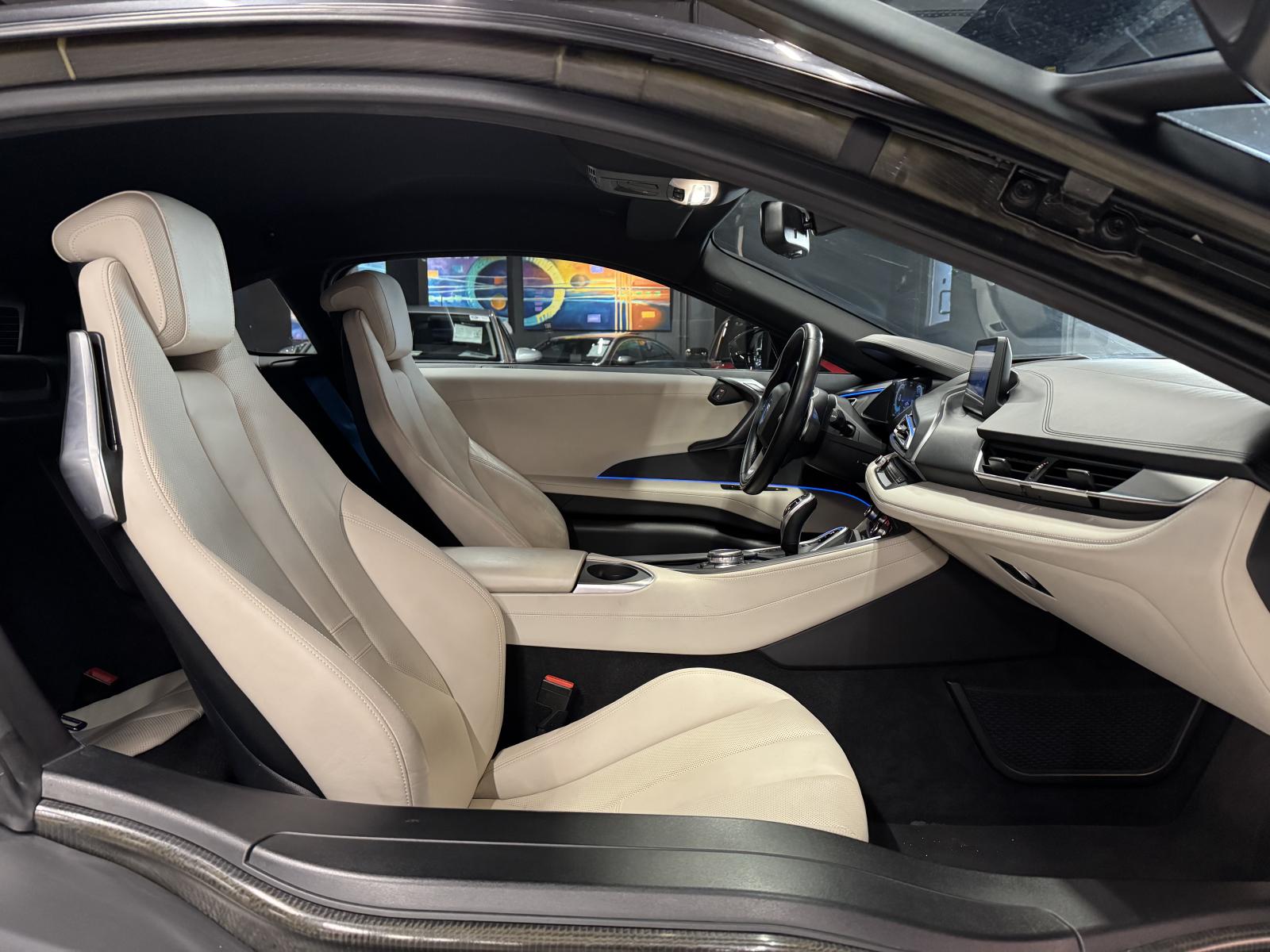 BMW İ8