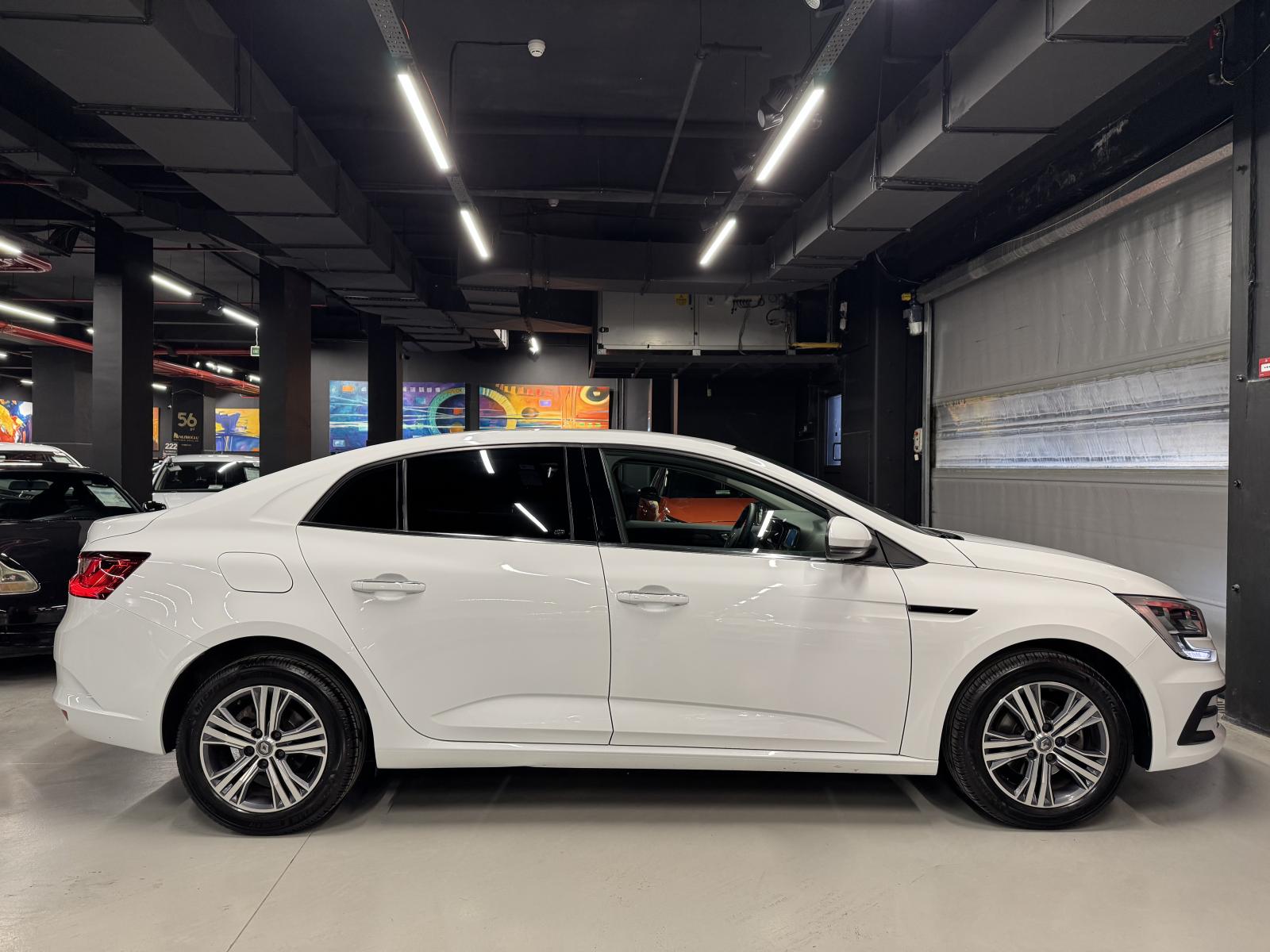 RENAULT MEGANE