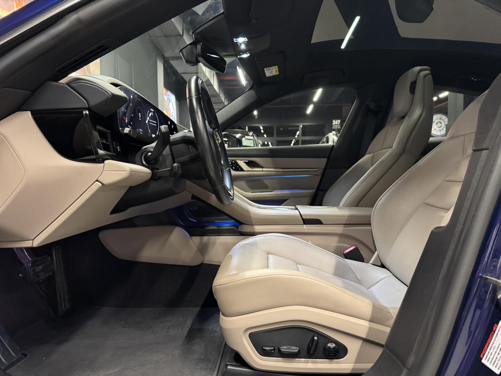 PORSCHE TAYCAN