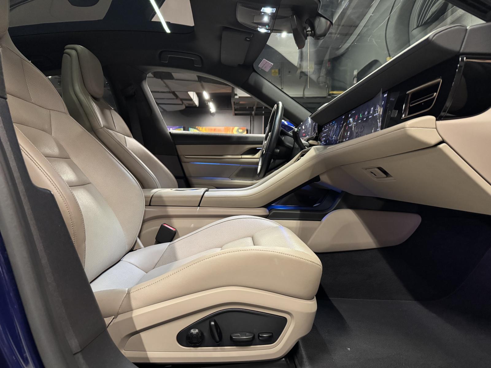 PORSCHE TAYCAN