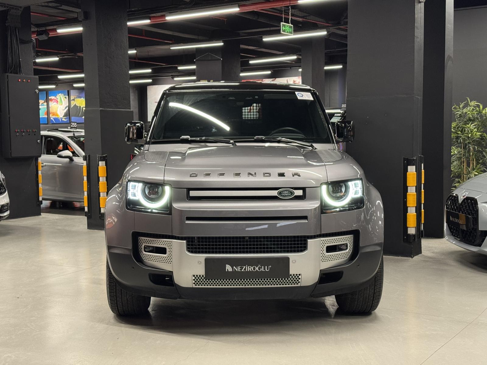 LAND ROVER DEFENDER