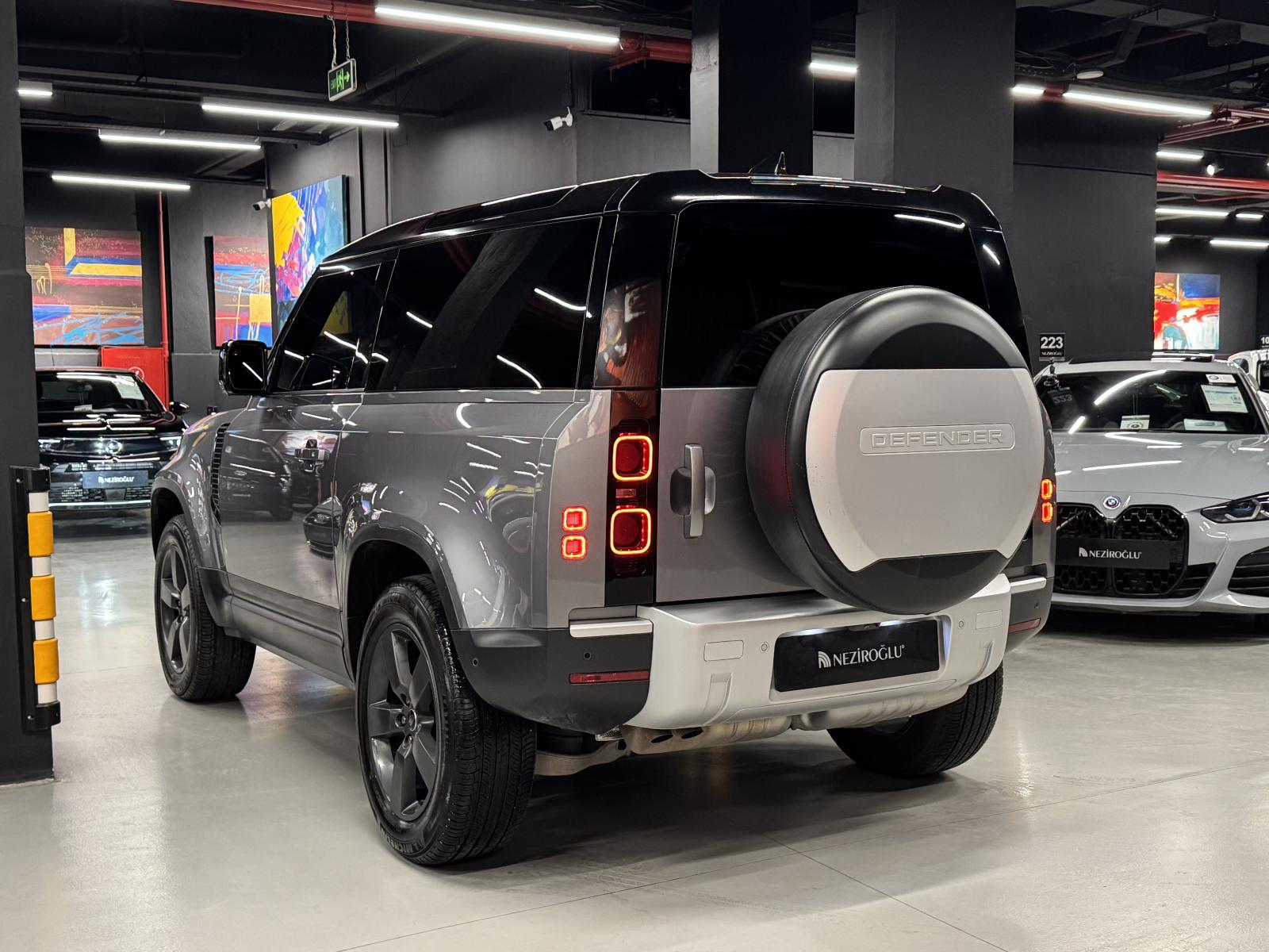 LAND ROVER DEFENDER