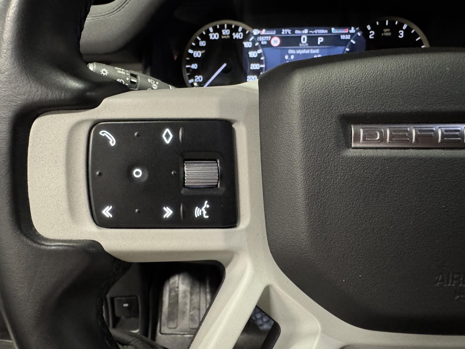 LAND ROVER DEFENDER