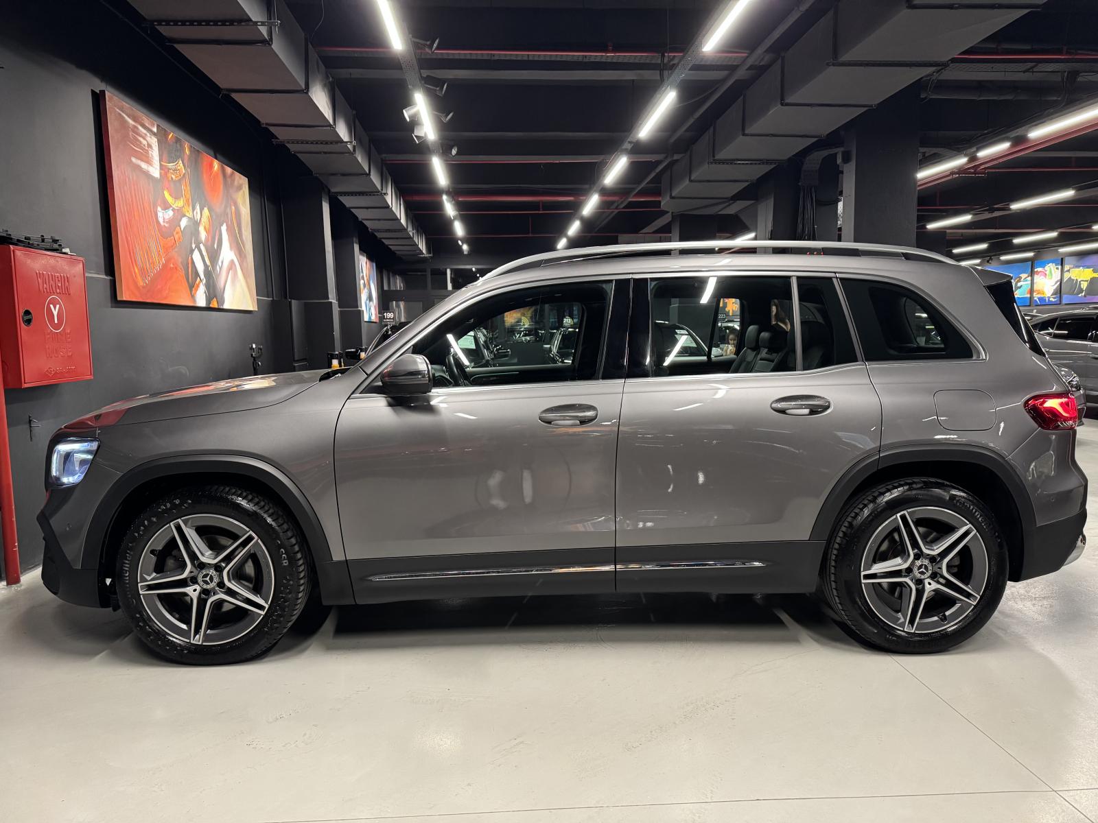 MERCEDES GLB