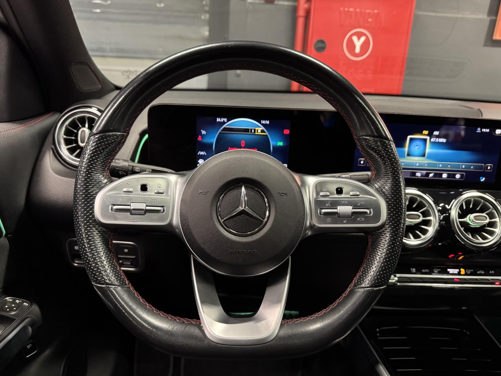 MERCEDES GLB