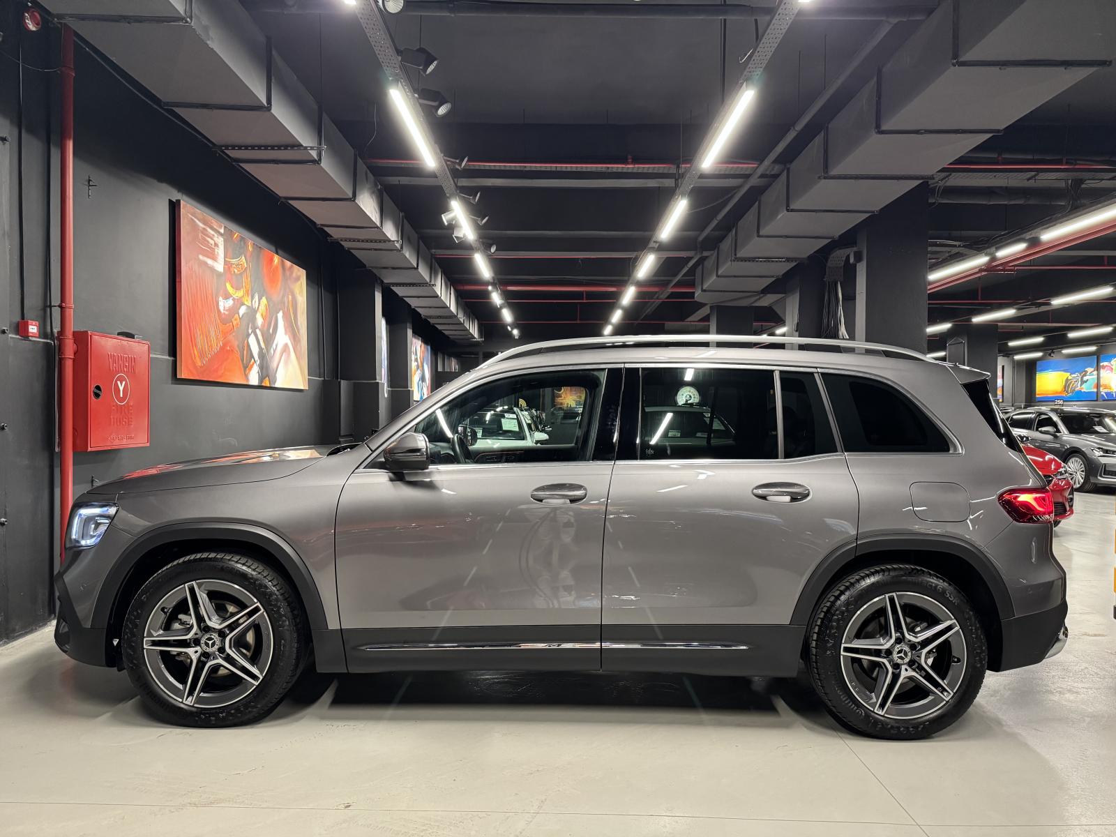 MERCEDES GLB