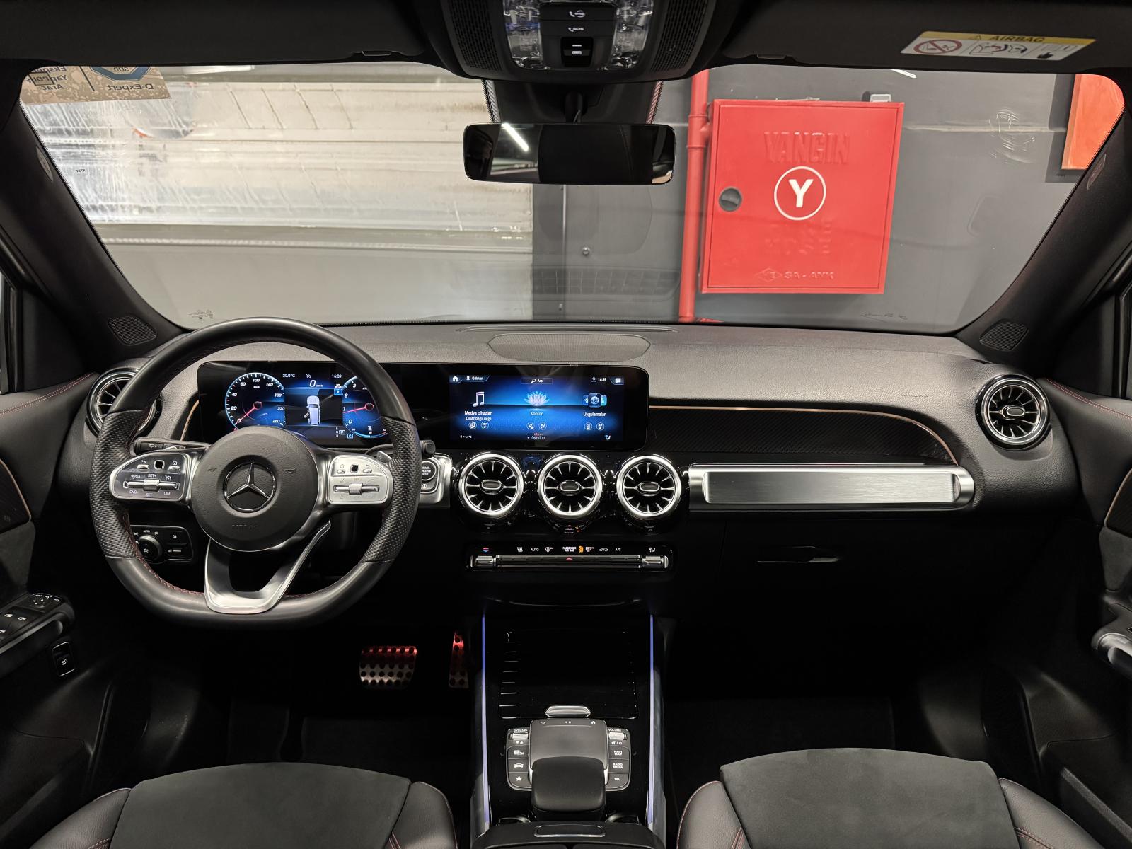 MERCEDES GLB